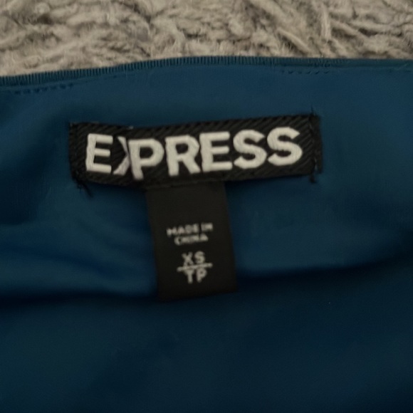🎉HOST PICK🎉Express Sequins Skirt - Picture 2 of 3